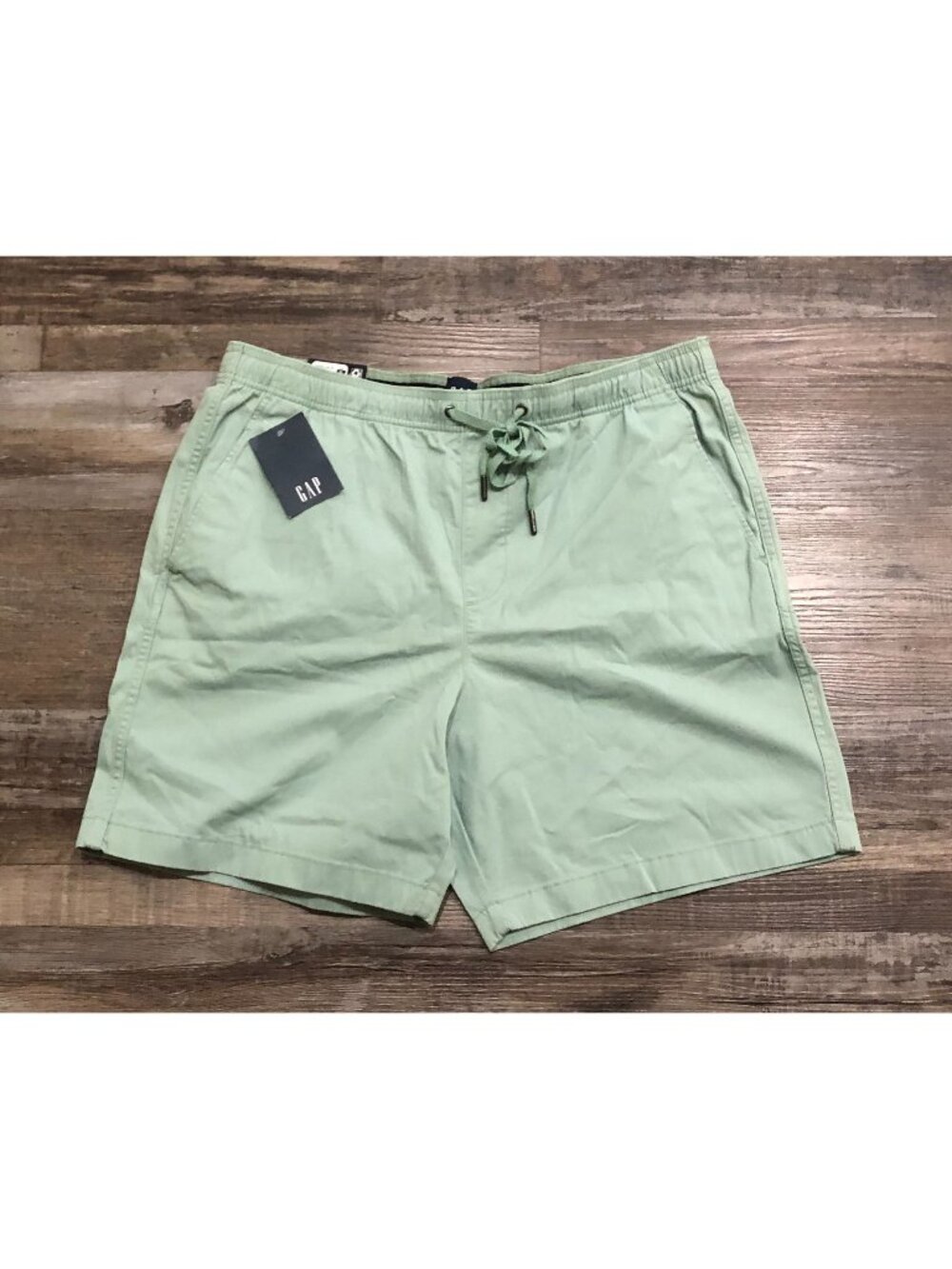 GAP Mens Size XL Green 7" Elastic Waist Flat Front Casual Shorts New with Tags